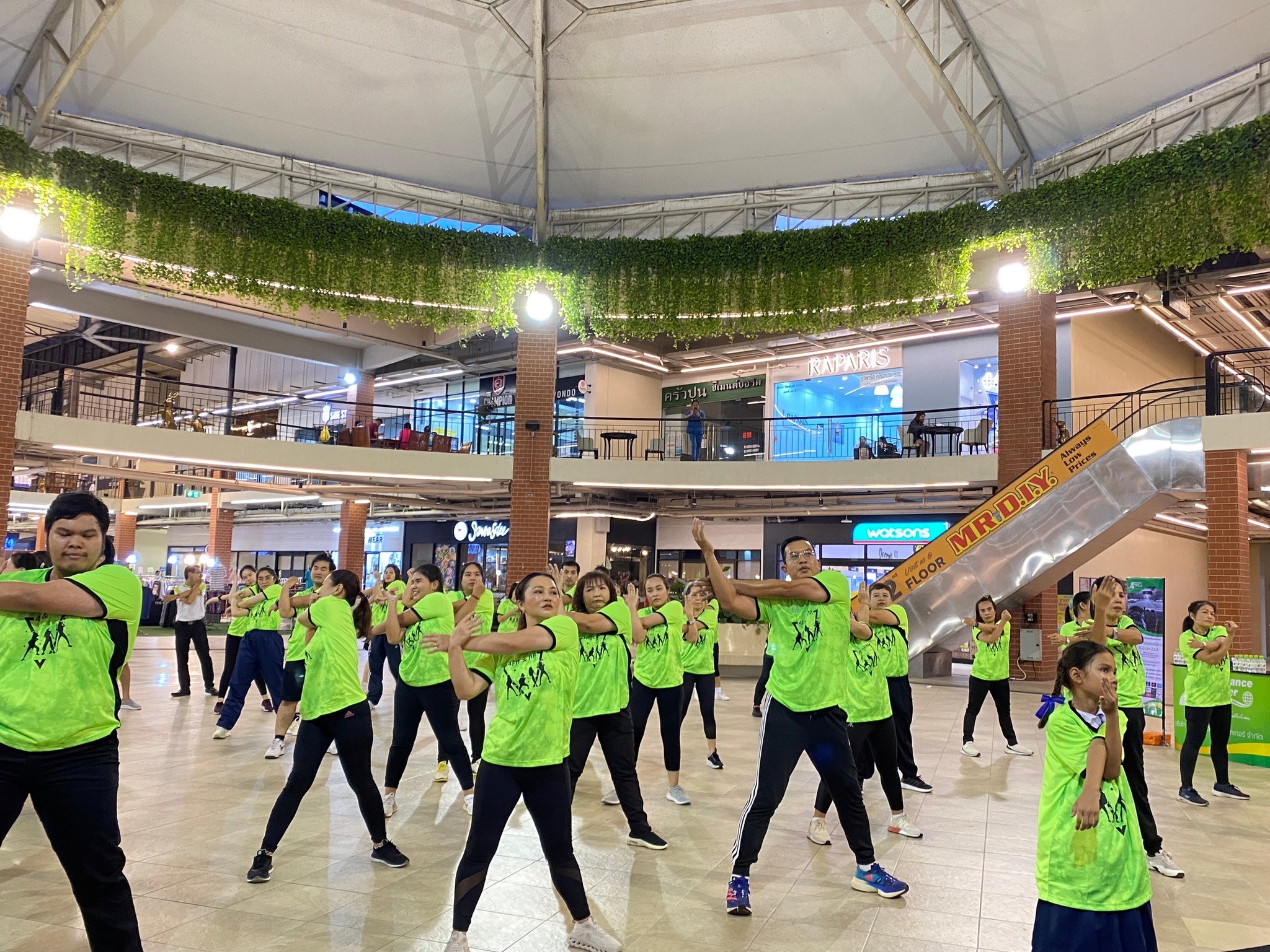 โพทัย วิเชียรรัตน์