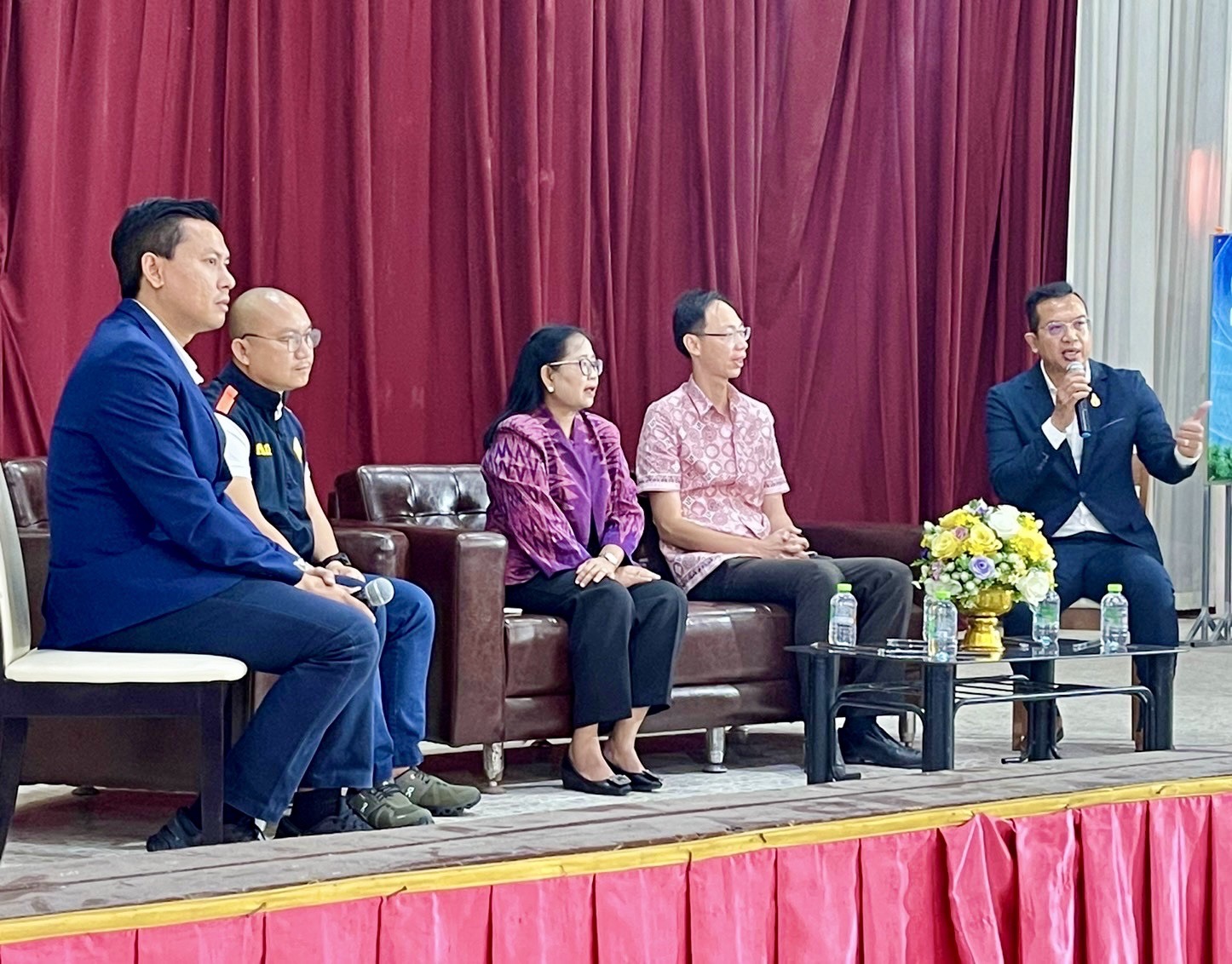 โพทัย วิเชียรรัตน์